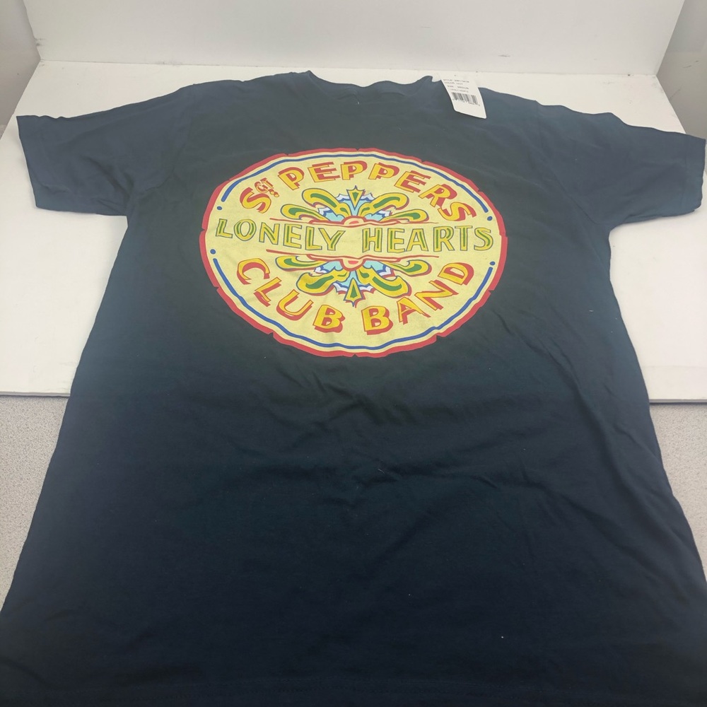 Beatles Sgt. Peppers T shirt. Medium. NWT.